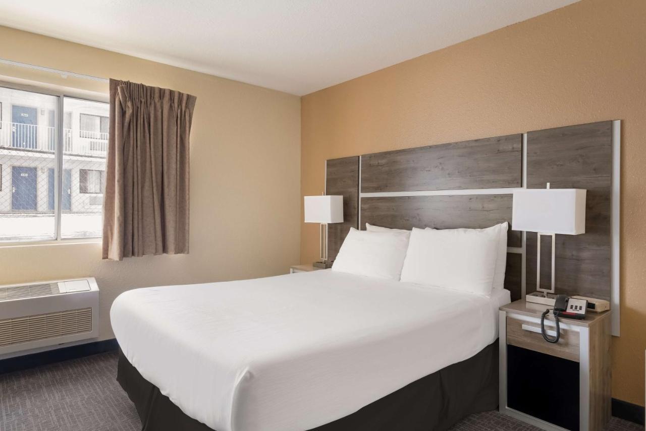 Surestay Hotel By Best Western Wells Buitenkant foto