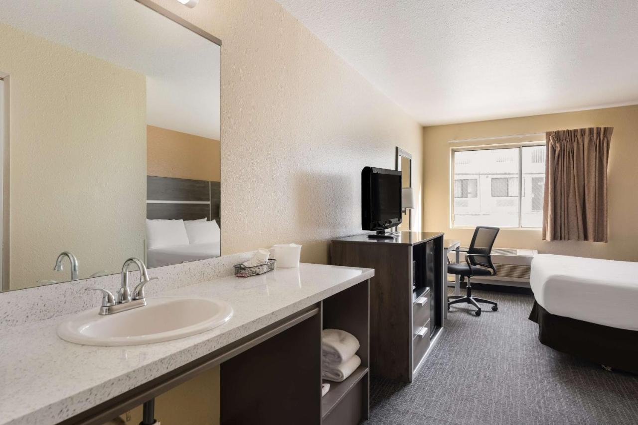 Surestay Hotel By Best Western Wells Buitenkant foto